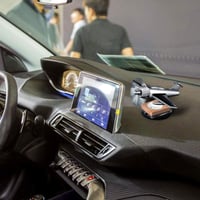 Aromaterapia per auto con aeroplano solare