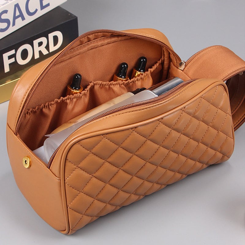 Gesteppte karierte Kosmetiktasche