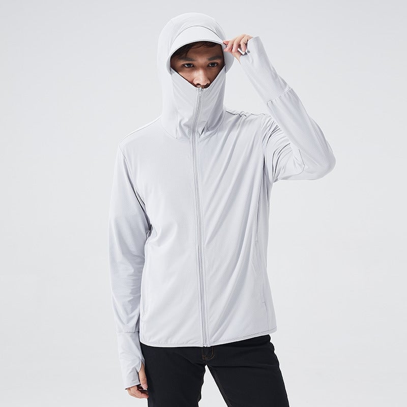 Leichter Sonnenschutz-Hoodie im Freien