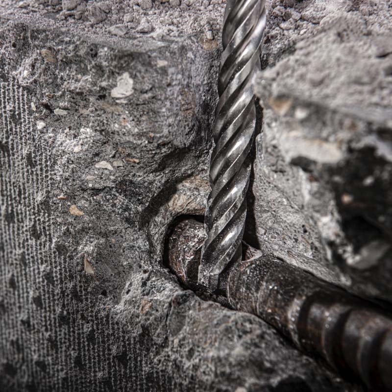 Four-Flute Sawtooth Eccentric Drill Bit