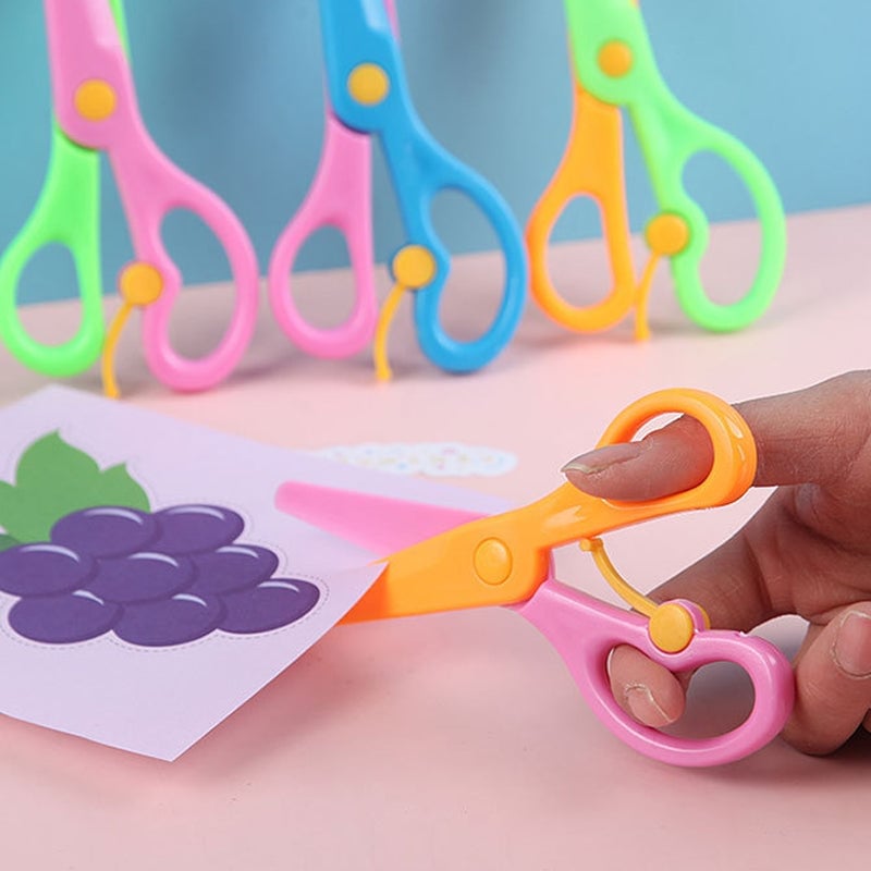 Kindersichere Kunststoffschere