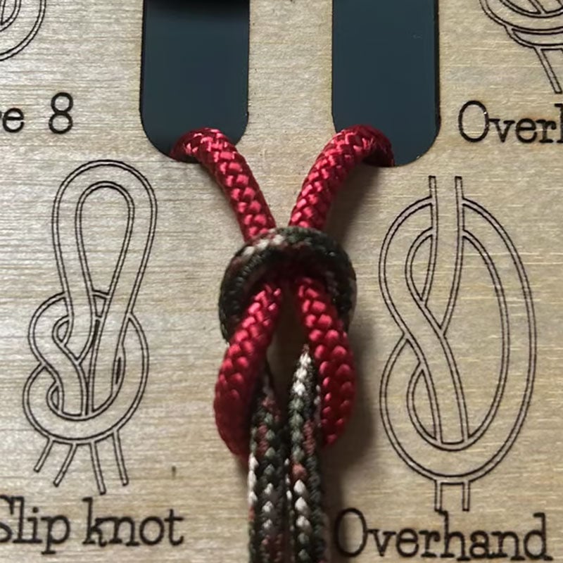 Knotting training board