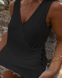 Aumora Buttoned and Sleeveless Versatile Vest