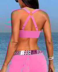 Højtaljet bikini med geometrisk print