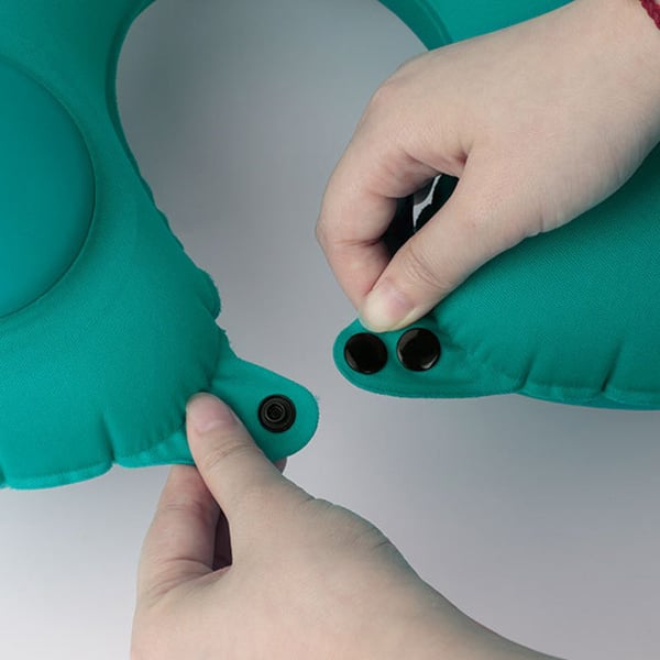 U-förmiges Kissen aus Milchseide