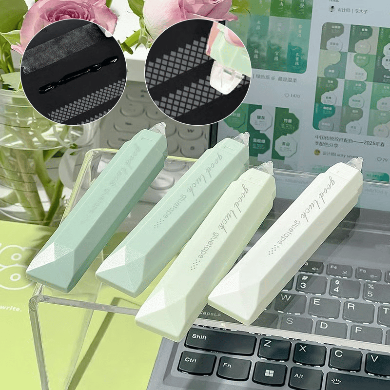 Dubbelhäftande tejprulle för scrapbooking