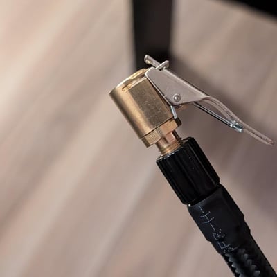 Checkout - Anti-Slip Threaded Tire Inflator Adapter