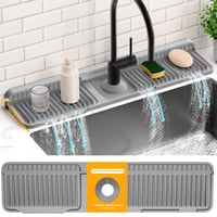 Abgewinkelte Spritzschutz-Matte für den Wasserhahn